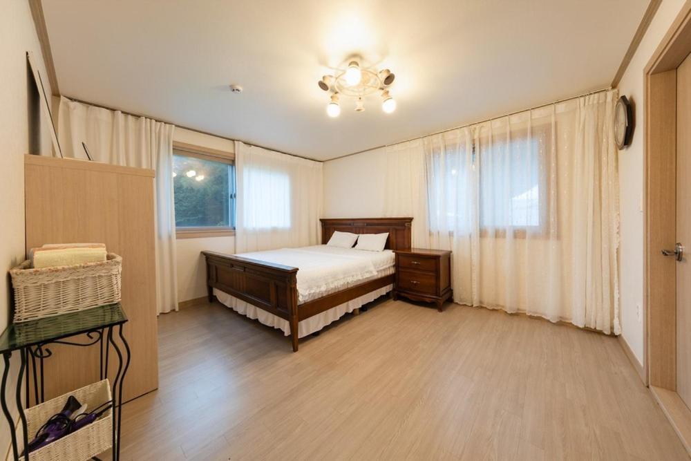 Gangneung Swieo Ganeun Jib Hotel Екстериор снимка